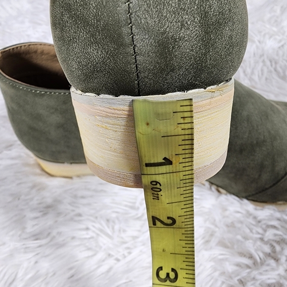 NWOB Journee Collection Olive Green D'Orsay Style Flats 10 - Picture 8 of 10